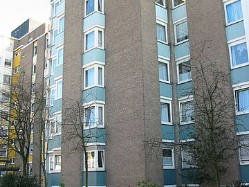 2-Zimmer-Wohnung im 1. Obergeschoss in der Nähe des Helios Klinikums
