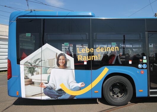 Bus im neuen Wohnstätte-Look