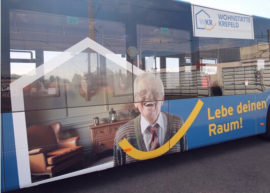 Bus im neuen Wohnstätte-Look
