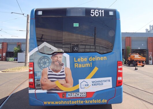 Bus im neuen Wohnstätte-Look
