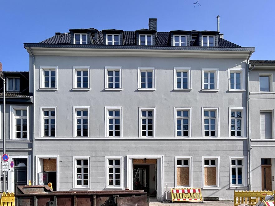 Westwall-Front-neu